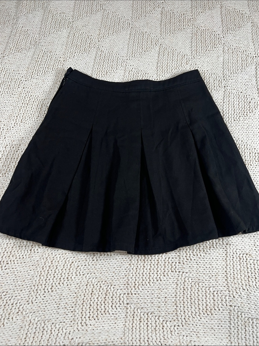 Hot Topic Pleated Skirt - Picture 4 of 8